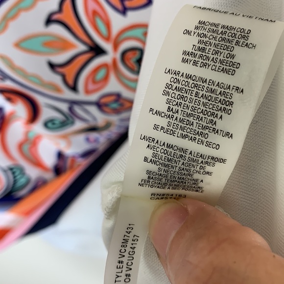 NWT. Vince Camuto Floral Sleeveless Shift Dress Size-12. - Picture 8 of 10